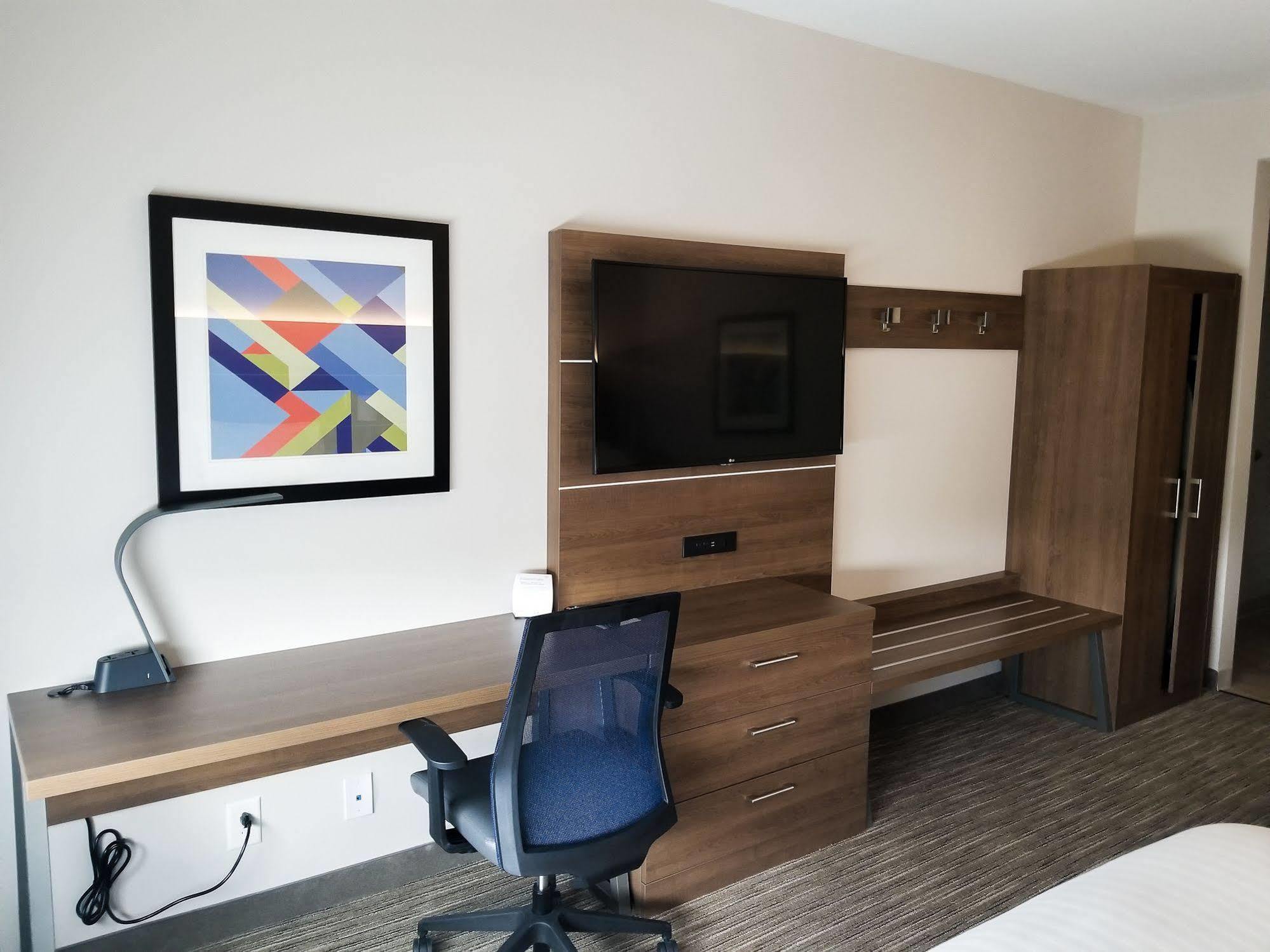 Holiday Inn Express & Suites - Charlotte Ne - University Area By Ihg Exterior foto